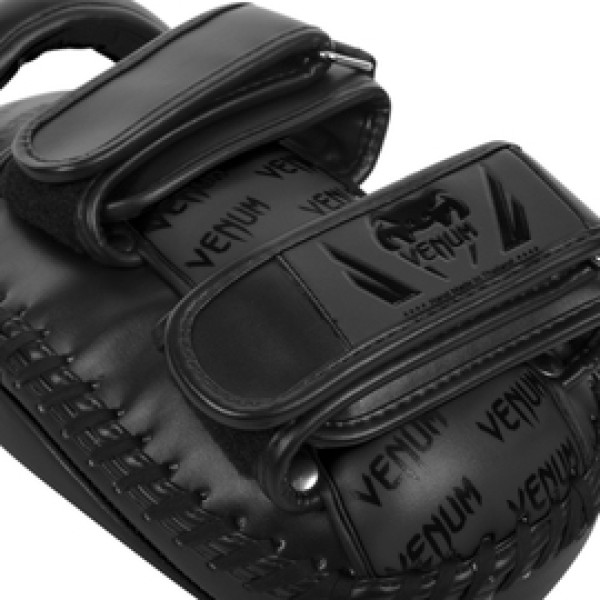 Тай-Пэды Venum Light Kick Pad Matte Black
