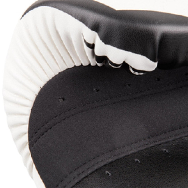 Боксерские перчатки Venum Challenger 3.0 Boxing Gloves White Black