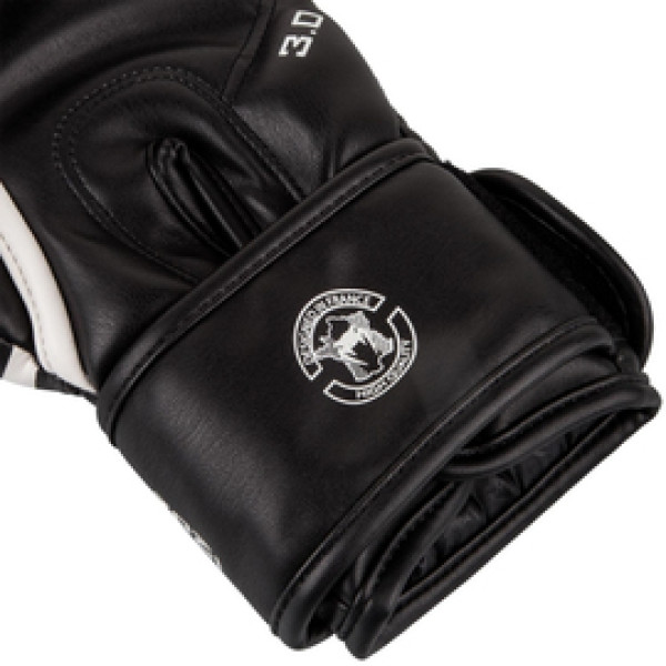 Боксерские перчатки Venum Challenger 3.0 Boxing Gloves White Black