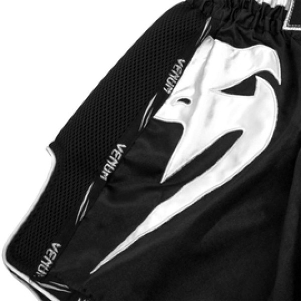 Шорты для тайского бокса Venum Giant Muay Thai Shorts Black White
