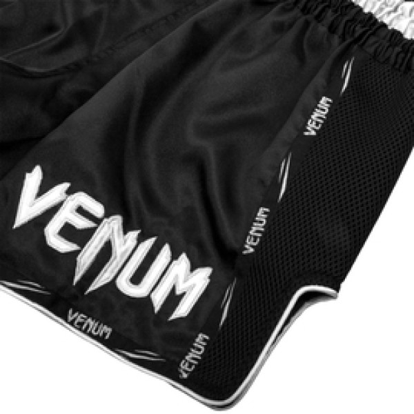 Шорты для тайского бокса Venum Giant Muay Thai Shorts Black White