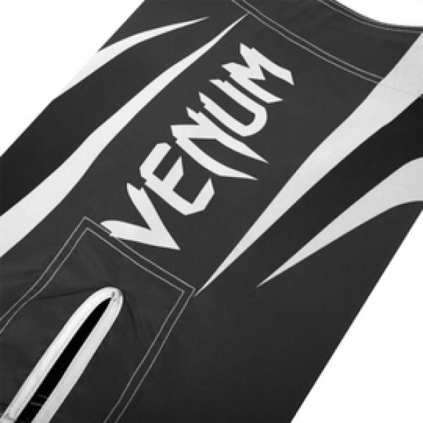 Шорты для MMA Venum Predator Fightshorts Black-White
