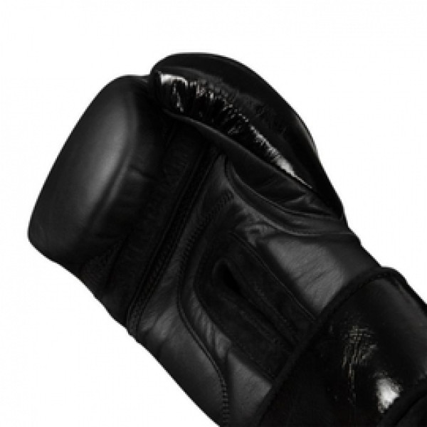 Боксерские перчатки Title Black Training Gloves 2.0