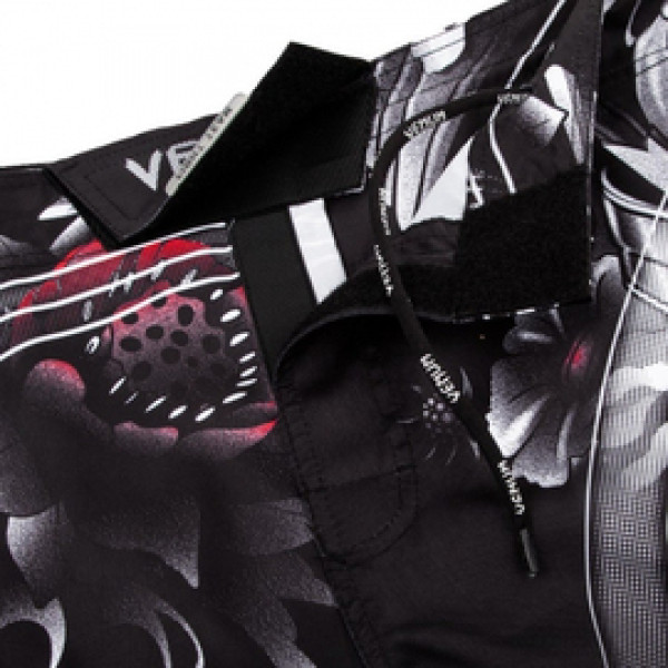 Шорты для MMA Venum Samurai Skull Fightshorts Black