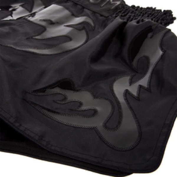 Шорты для тайского бокса Venum Bangkok Inferno Muay Thai Shorts Matte Black