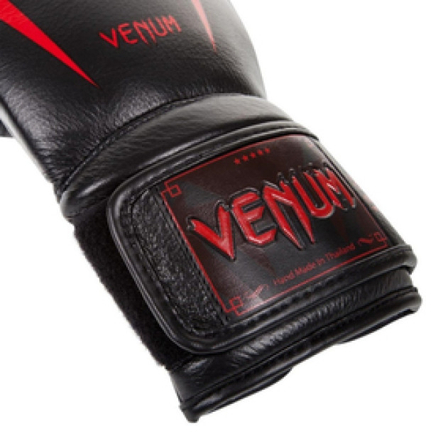 Боксерские перчатки Venum Giant 3.0 Boxing Gloves Black Red