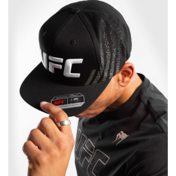 Кепка Venum Authentic UFC FightNight Snapback Hat Black
