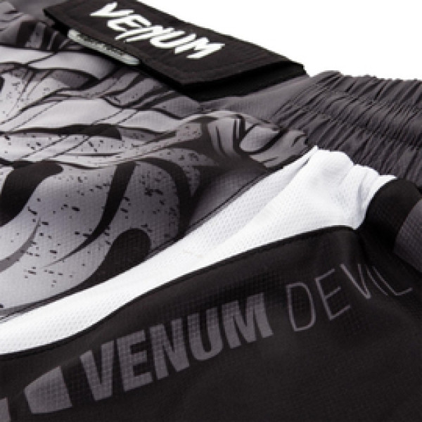 Шорты для MMA Venum Devil Fightshorts White Black
