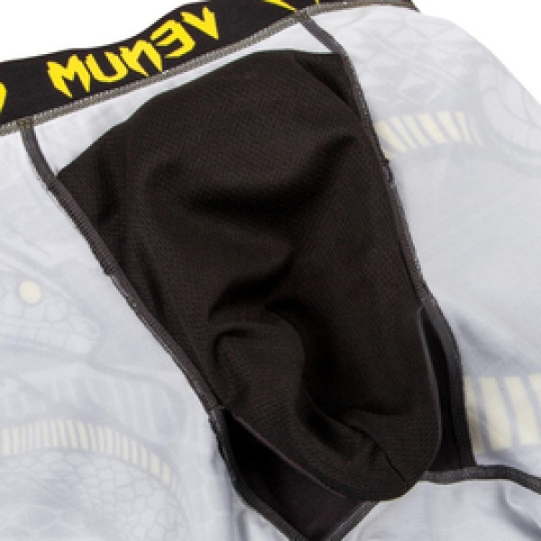 Компрессионные шорты Venum Snaker Vale Tudo Shorts Black Yellow