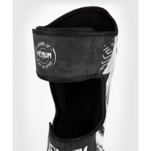 Защита ног Venum Gladiator 4.0 Shinguards Black White