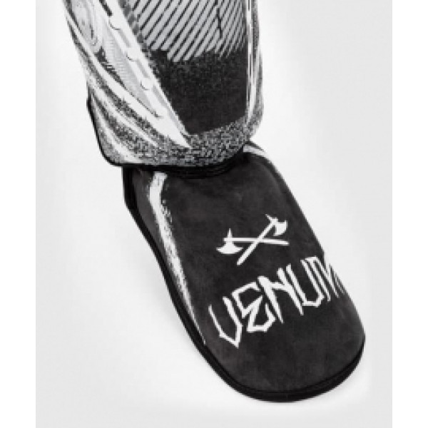 Защита ног Venum Gladiator 4.0 Shinguards Black White