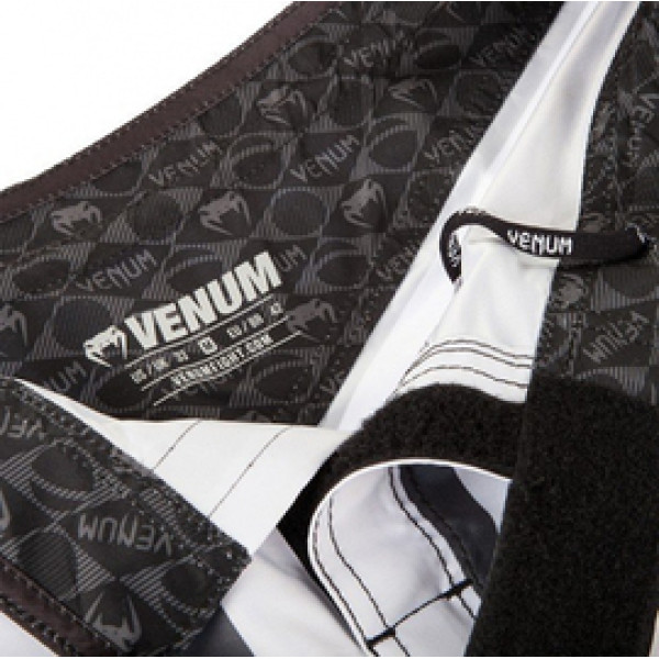 Шорты Venum Sharp Fightshorts Black Ice