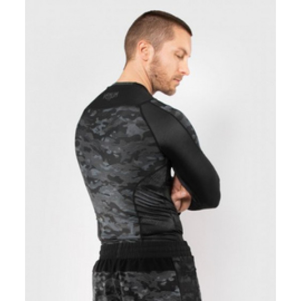 Рашгард Venum Defender Rashguard Long Sleeves Dark Camo