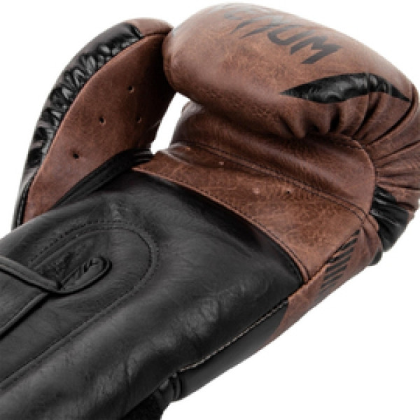 Боксерские перчатки Venum Impact Classic Boxing Gloves Black Brown