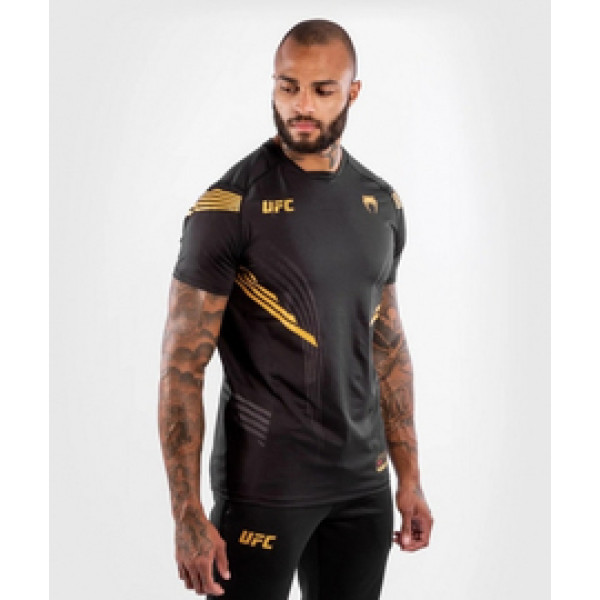 Футболка UFC Venum Fight Night Black Gold