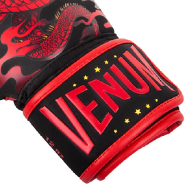 Боксерские перчатки Venum Dragon's Flight Boxing Gloves Black Red
