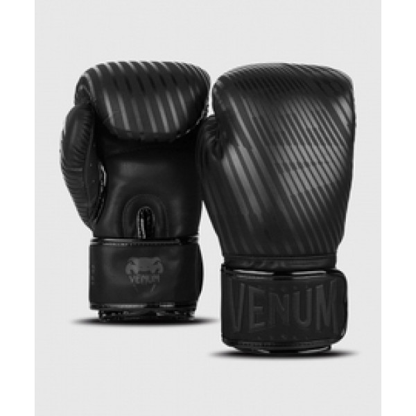 Боксерские перчатки Venum Plasma Boxing Gloves Black Black