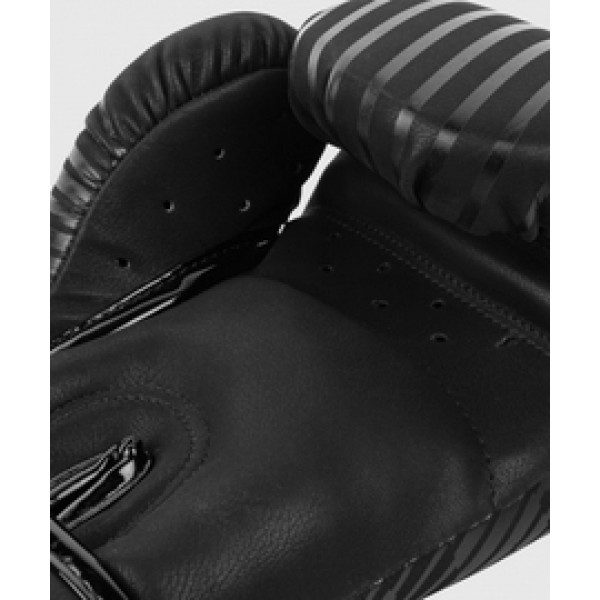 Боксерские перчатки Venum Plasma Boxing Gloves Black Black