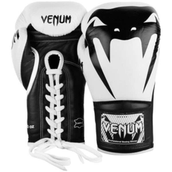 Боксерские перчатки Venum Giant 2.0 Pro Boxing Gloves With Laces White Black