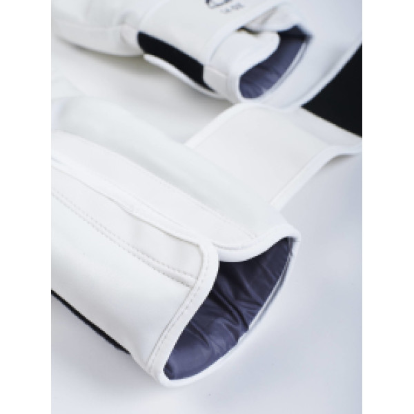 Боксреские перчатки MANTO Boxing Gloves Impact White