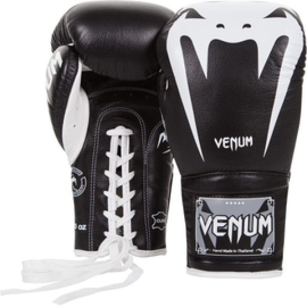 Боксерские перчатки Venum Giant 3.0 Boxing Gloves With Laces Black