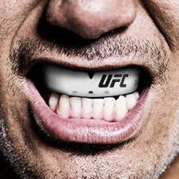 Капа боксерська OPRO Bronze UFC Hologram White (art.002258002)