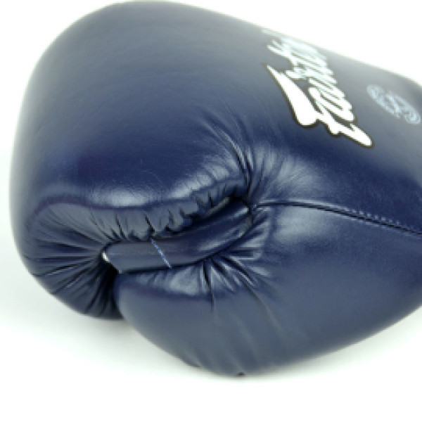 Боксерские перчатки Fairtex BGL6 Pro Competition Blue