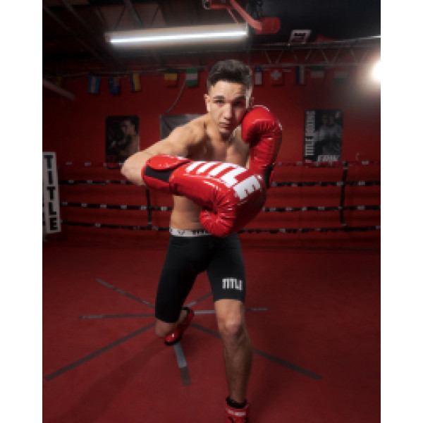 Боксерские перчатки Title Boxing Inferno Intensity Elastic Training Gloves Red White