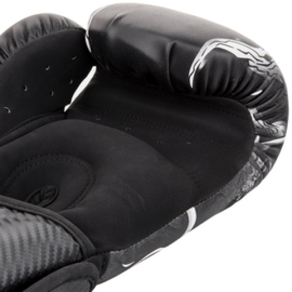 Боксерские перчатки Venum Devil Boxing Gloves White Black