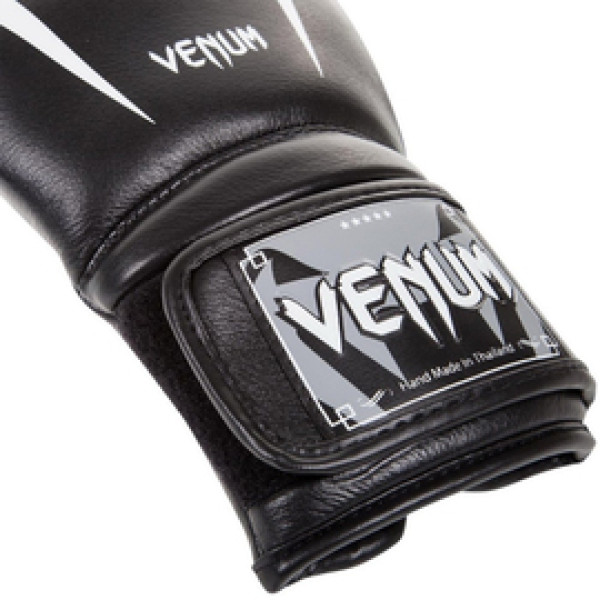 Боксерские перчатки Venum Giant 3.0 Boxing Gloves Black