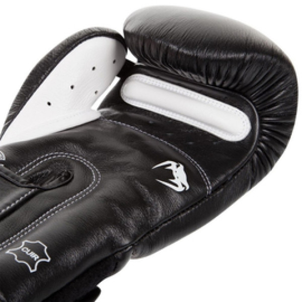 Боксерские перчатки Venum Giant 3.0 Boxing Gloves Black