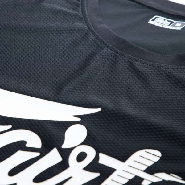 Футболка Fairtex TST181 Signature Tee