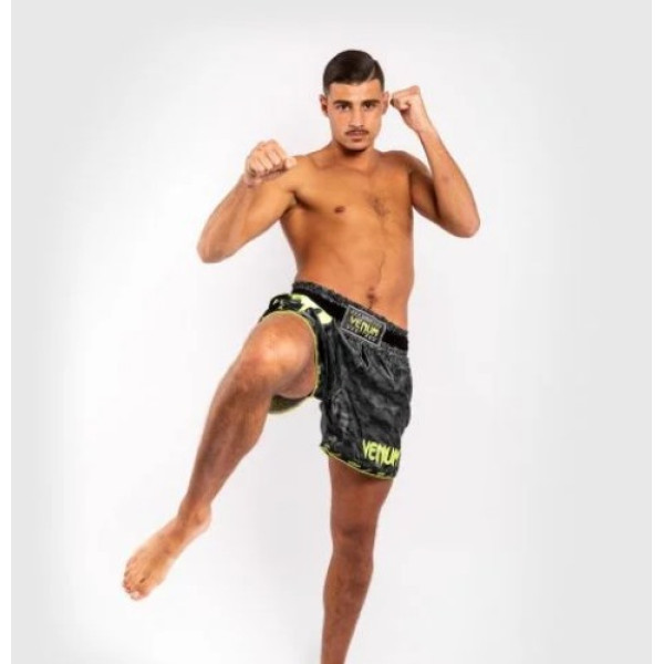 Шорти для тайського боксу Venum Giant Muay Thai Shorts Black Yellow