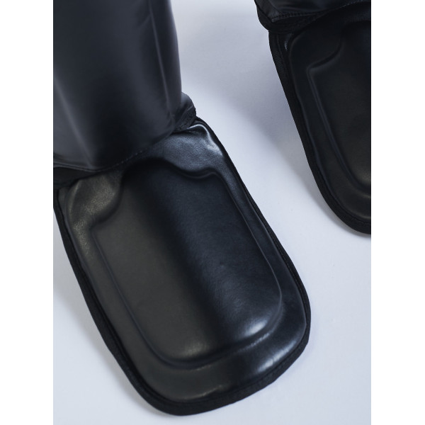 Захист гомілки MANTO Shinguards Impact Black