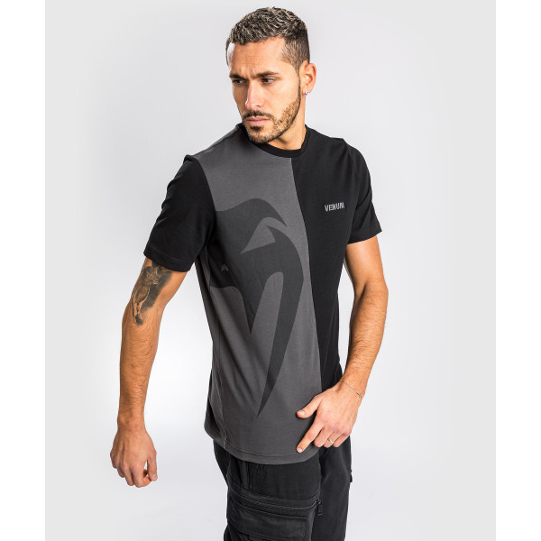 Футболка Venum Giant Split T-Shirt Black Grey