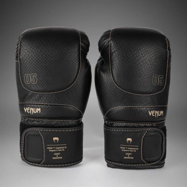 Боксерські рукавиці Venum Impact Evo Scales Boxing Gloves Black