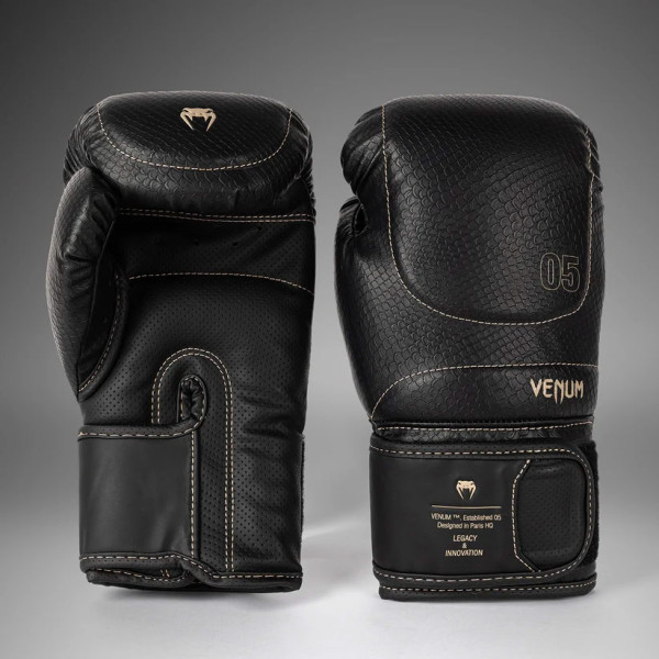 Боксерські рукавиці Venum Impact Evo Scales Boxing Gloves Black