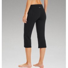 Жіночі спортивні капрі Under Armour StudioLux Fitted Flare Capri Black
