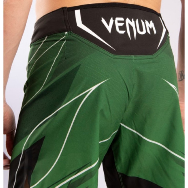 Легкі шорти для ММА Venum Authentic UFC FightNight Short Fit Pro Line Green