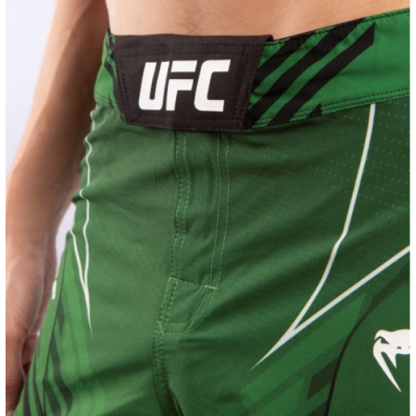 Легкі шорти для ММА Venum Authentic UFC FightNight Short Fit Pro Line Green