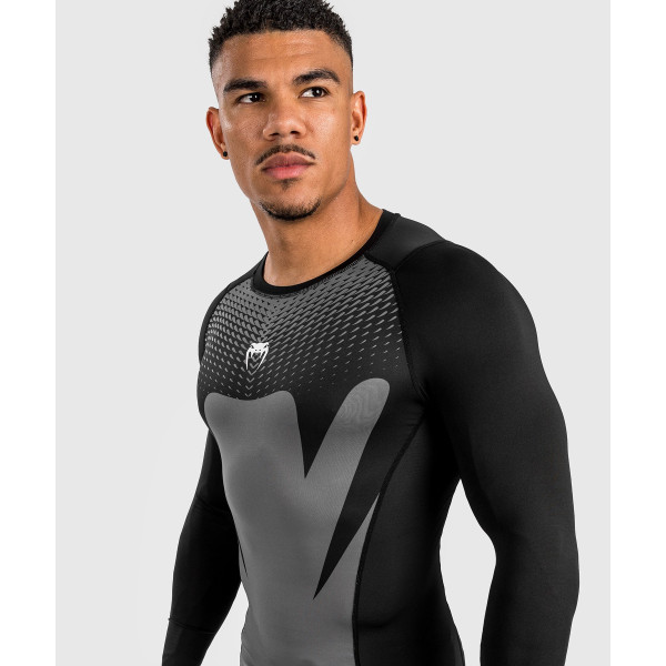 Рашгард з довгим рукавом Venum Attack Longsleeve Rashguard Black