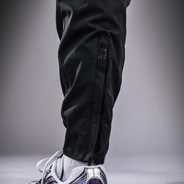 Спортивні штани Venum Cargo Light Aero Joggers - Black