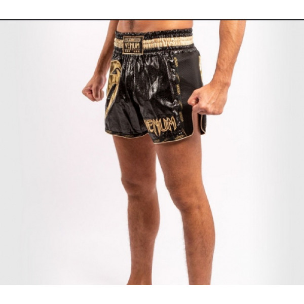 Шорти для тайського боксу Venum Giant Foil Black Gold