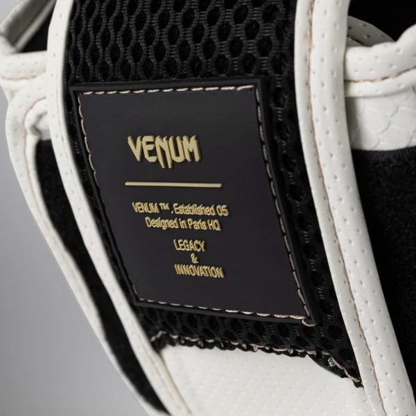 Боксерський шолом Venum Impact Evo Scales Headgear Ivory