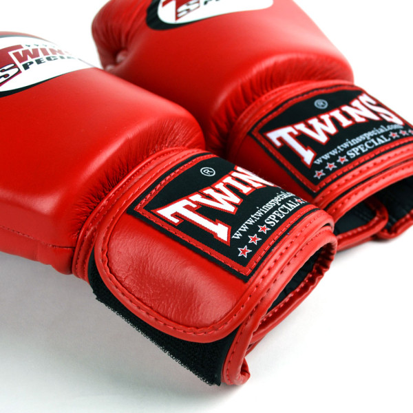 Боксерські рукавиці Twins Velcro BGVL3 Red