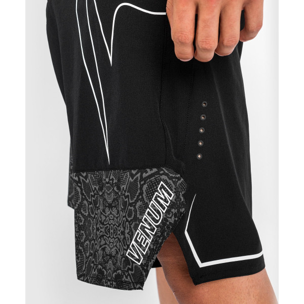 Шорти для ММА Venum Fightshorts Light 4.0 Black White
