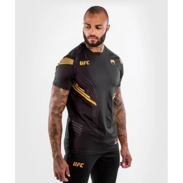 Футболка UFC Venum Fight Night Black Gold