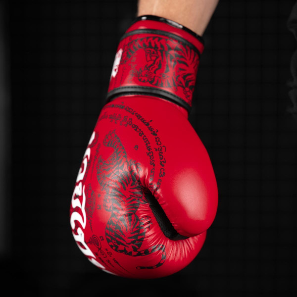 Боксерські рукавиці Phantom Muay Thai Red 14 унцій (капа в подарунок)