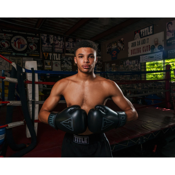 Боксерські рукавиці TITLE Boxing Vegan Gloves Black 14 oz
