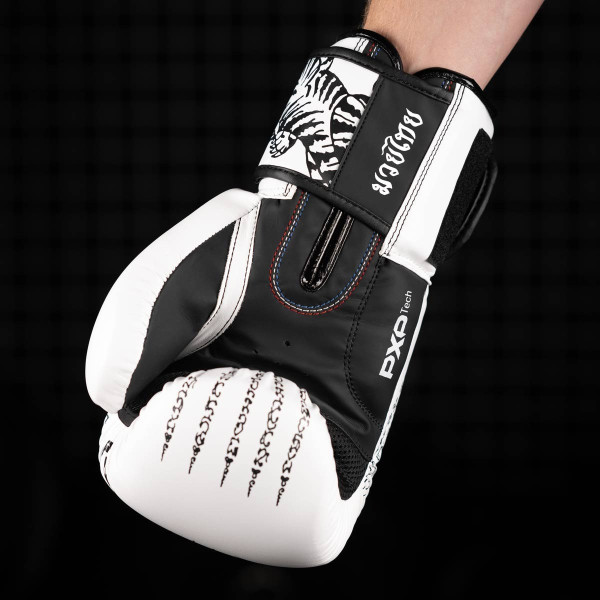 Боксерські рукавиці Phantom Muay Thai White 10 унцій (капа в подарунок)